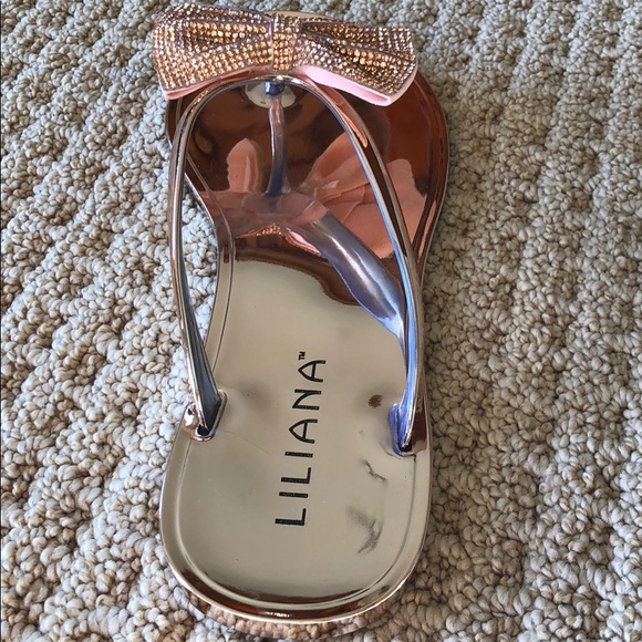 Brand new Rose gold sparkle bowed sandals!  Gorge! - Picture 3 of 8